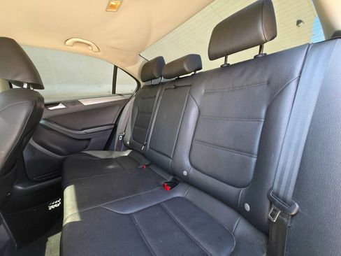 Used 2015 Volkswagen Jetta SE FWD image 11