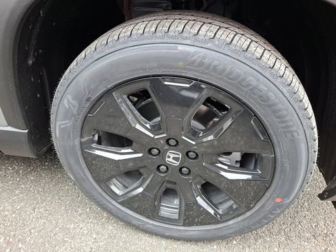 New 2026 Honda Pilot Black Edition image 5