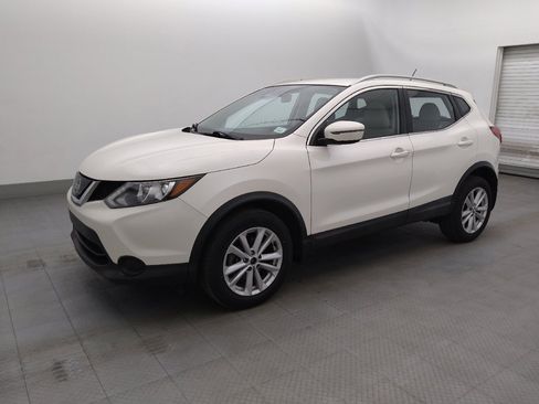 Used 2019 Nissan Rogue Sport SV FWD image 2