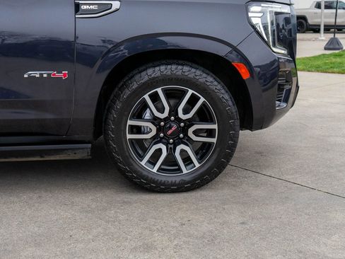 Used 2023 GMC Yukon XL AT4 w/ AT4 Premium Plus Package image 41