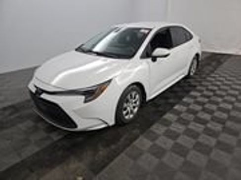Used 2025 Toyota Corolla LE FWD image 1