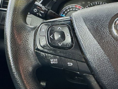 Used 2015 Toyota Camry LE FWD image 23