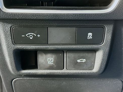 Used 2025 Hyundai Sonata SEL FWD image 17
