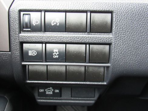 Used 2024 Toyota Tacoma SR5 image 17