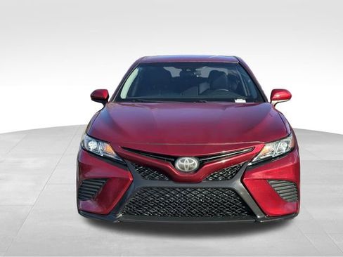 Used 2018 Toyota Camry SE image 8