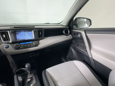 Used 2017 Toyota RAV4 XLE image 29