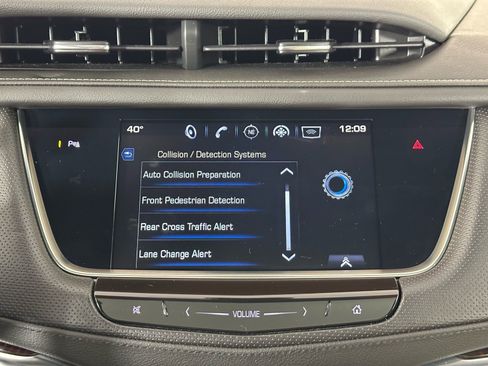 Used 2017 Cadillac XT5 Luxury w/ Driver Awareness Package image 29