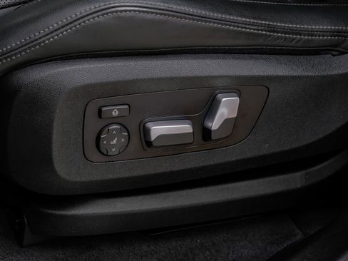 Used 2024 BMW X5 sDrive40i w/ M Sport Package image 37