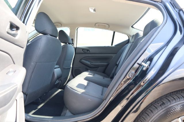 Used 2025 Nissan Altima 2.5 SV FWD image 28