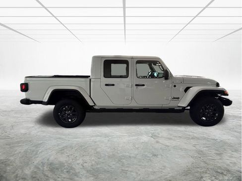 New 2026 Jeep Gladiator Sport image 4
