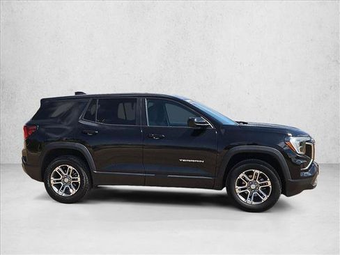 Certified 2025 GMC Terrain Elevation FWD image 4