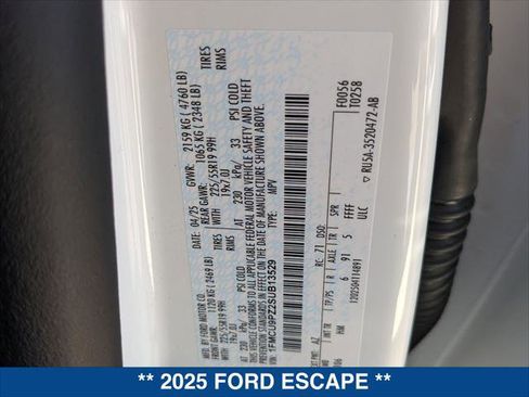 Used 2025 Ford Escape ST-Line Elite image 25