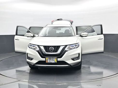 Used 2019 Nissan Rogue SL w/ Premium Package AWD/4WD image 31