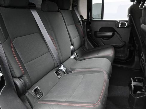 Used 2021 Jeep Gladiator Rubicon AWD/4WD image 29