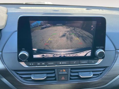 Used 2024 Nissan Altima 2.5 SV image 26