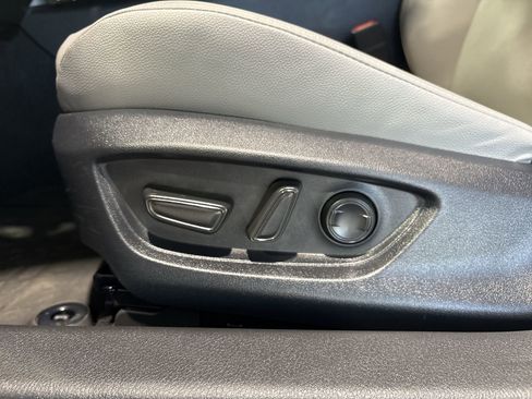 Certified 2026 Toyota Camry SE image 12