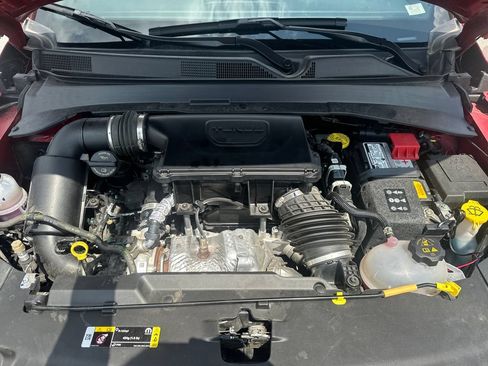 Used 2024 Jeep Compass Latitude AWD/4WD image 25
