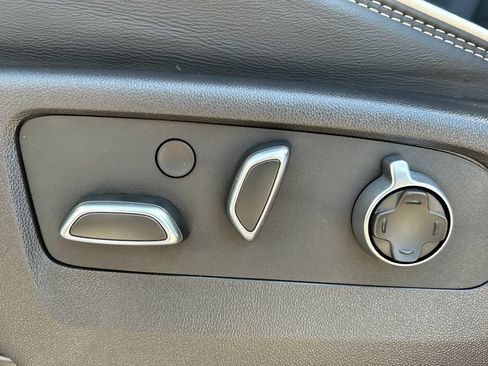 Used 2025 GMC Sierra 2500 AT4X AWD/4WD image 16