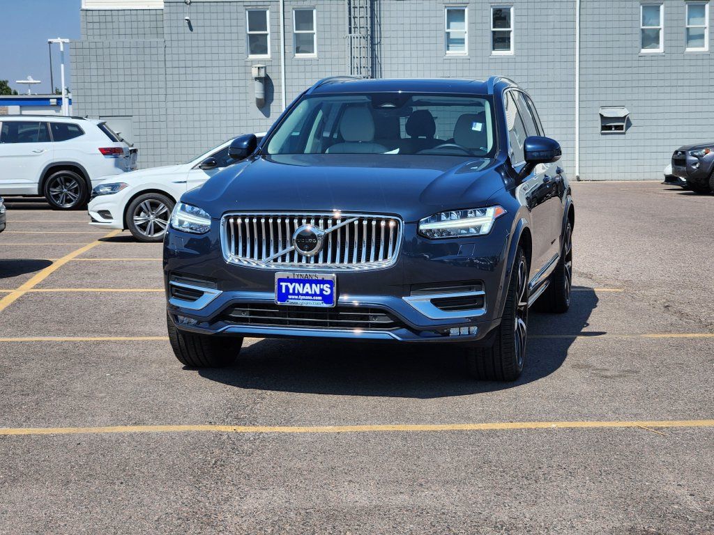 Used 2023 Volvo XC90 B6 Plus w/ Protection Package Premier AWD/4WD image 3
