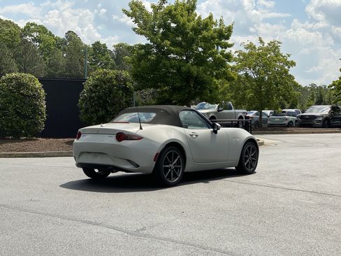 Used 2016 MAZDA MX-5 Miata Grand Touring RWD image 24