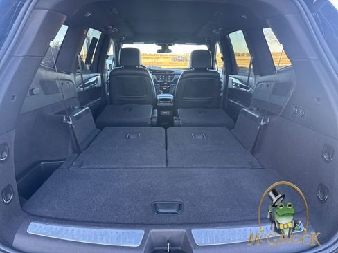 Used 2022 Cadillac XT6 Sport image 11