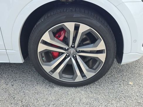 Used 2019 Audi Q8 Premium Plus image 10