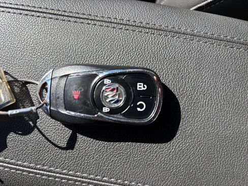 Used 2025 Buick Encore GX Preferred image 21