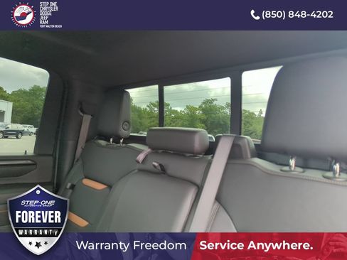 Used 2024 GMC Sierra 2500 AT4 w/ Technology Package AWD/4WD image 31