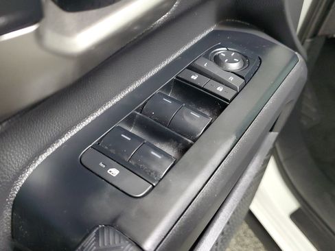 Used 2025 Toyota Tacoma TRD Sport AWD/4WD image 21
