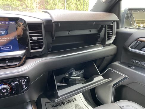 Used 2025 Chevrolet Silverado 1500 High Country w/ Technology Package AWD/4WD image 32
