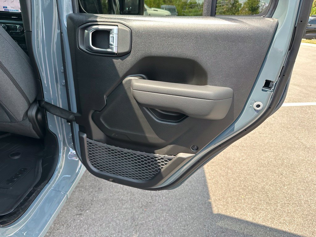 New 2026 Jeep Gladiator Sport AWD/4WD image 31