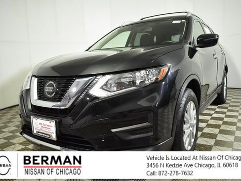 Used 2020 Nissan Rogue SV image 1