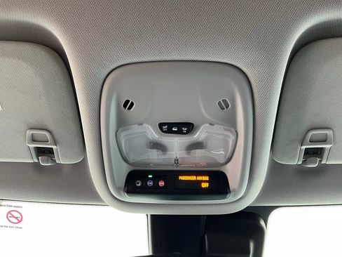 Used 2025 Chevrolet TrailBlazer LT image 15