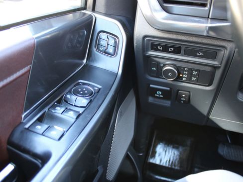 Used 2022 Ford F150 Lariat w/ Max Trailer Tow Package image 28