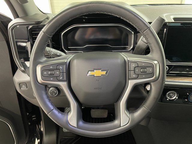 Used 2024 Chevrolet Silverado 1500 LT AWD/4WD image 14