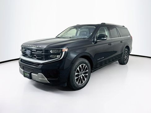 Used 2025 Ford Expedition Max Platinum AWD/4WD image 3