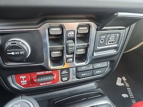 New 2026 Jeep Wrangler Rubicon w/ Technology Group image 37