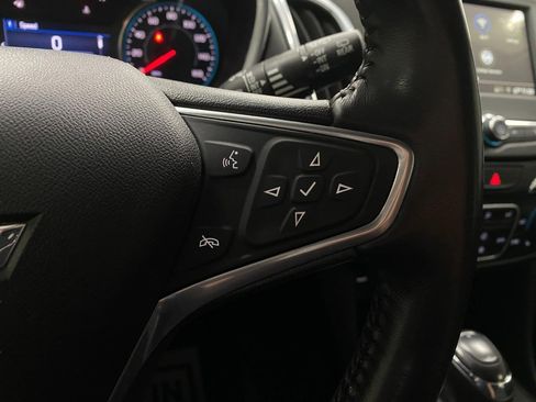 Used 2019 Chevrolet Equinox LT AWD/4WD image 16