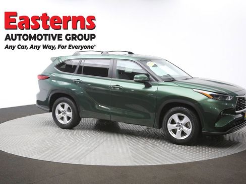Used 2023 Toyota Highlander LE image 50