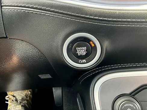 Used 2022 Dodge Challenger R/T w/ Plus Package image 63