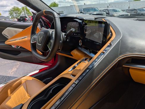 Used 2023 Chevrolet Corvette Stingray Premium Conv w/ Z51 Performance Package RWD image 31