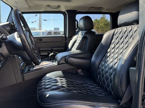 Used 2005 HUMMER H2 w/ Preferred Equipment Group image 13