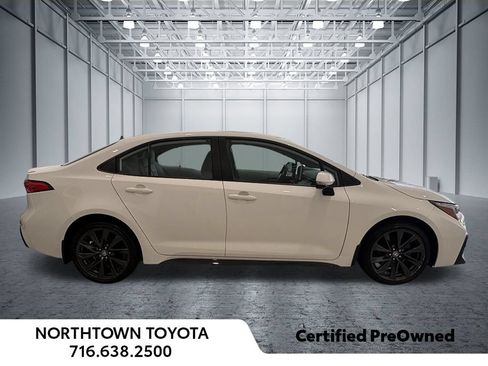 Used 2025 Toyota Corolla SE w/ SE Premium Package FWD image 6
