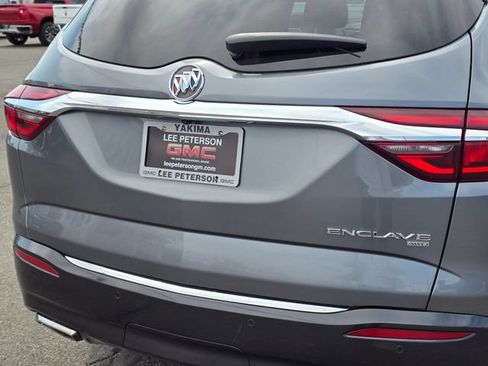 Used 2019 Buick Enclave Essence AWD/4WD image 14