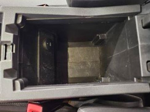 Used 2018 Ford Escape SE w/ Ford Safe & Smart Package FWD image 26