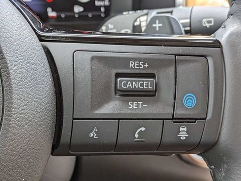 Used 2023 Nissan Rogue Platinum FWD image 31