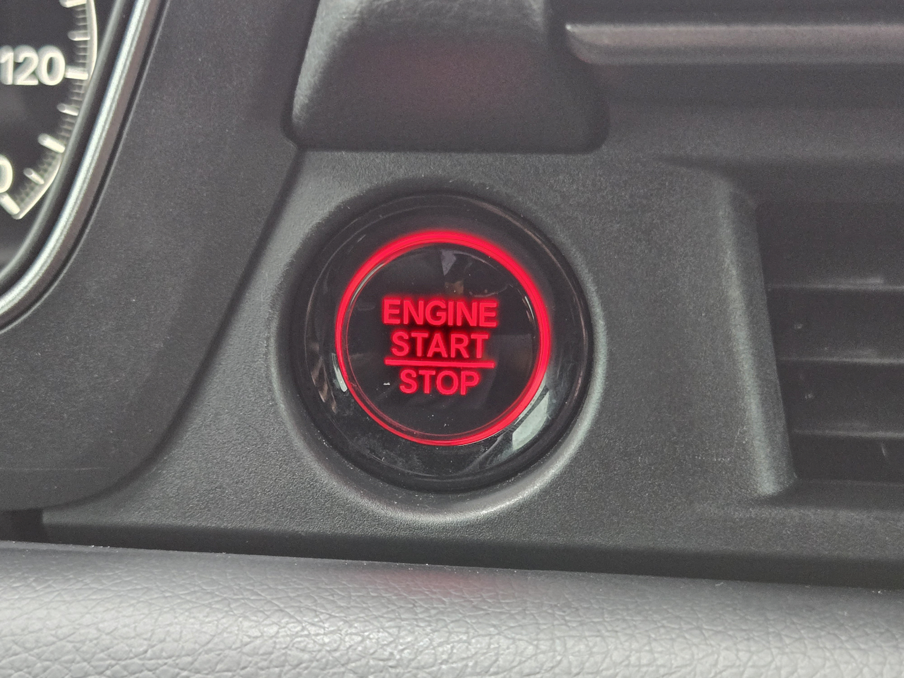 Certified 2025 Honda Pilot TrailSport image 17
