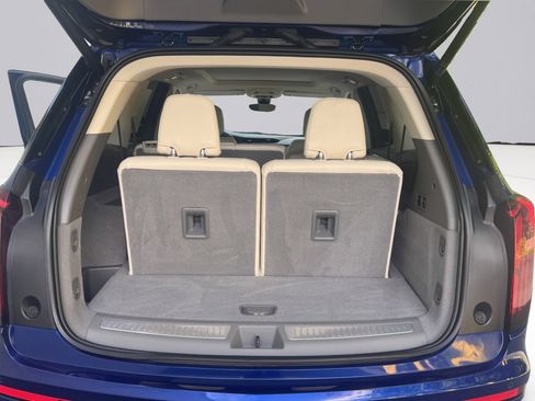 Certified 2024 Cadillac XT6 Premium Luxury w/ Technology Package image 19