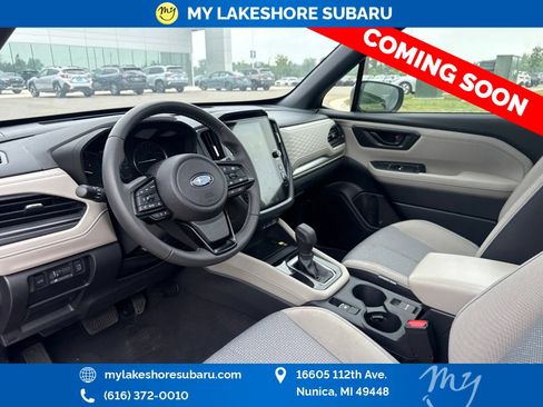 Used 2025 Subaru Forester Premium AWD/4WD image 11