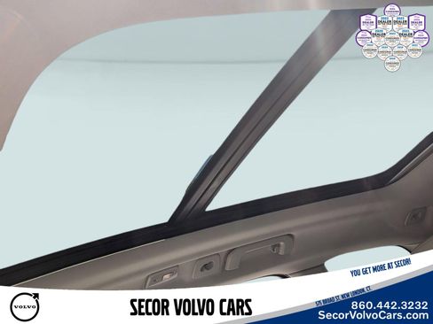 Certified 2023 Volvo XC60 B5 Plus w/ Climate Package AWD/4WD image 15